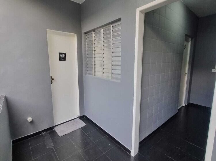 هتل Villa Fátima Hostel Gru