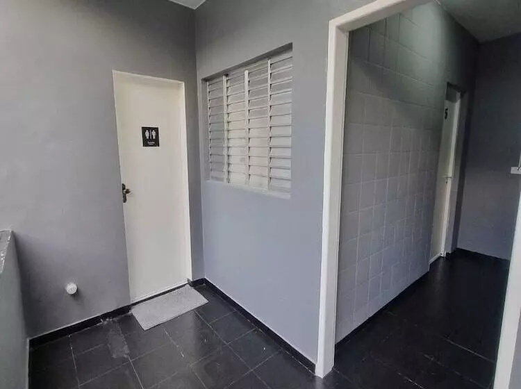 هتل Villa Fátima Hostel Gru