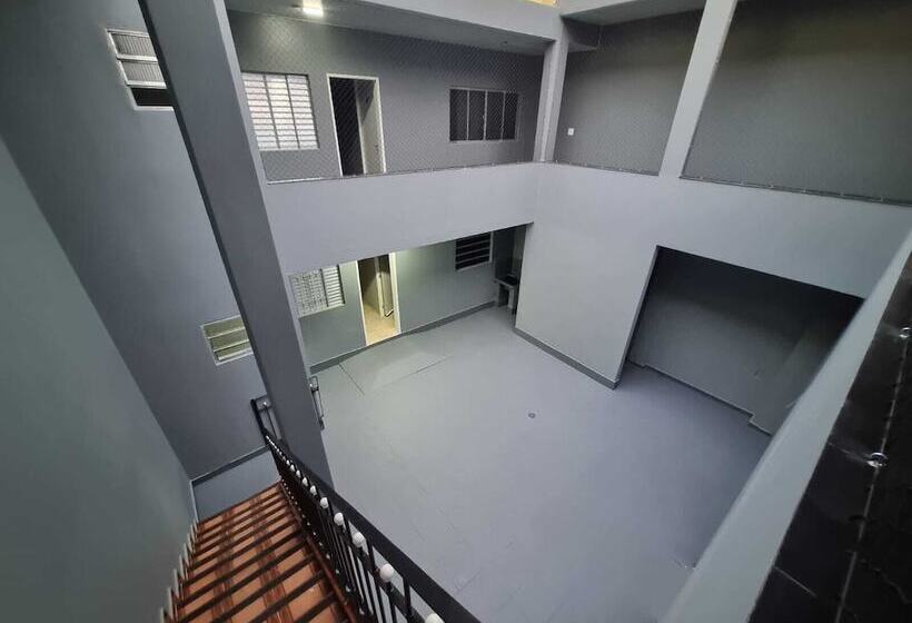 هتل Villa Fátima Hostel Gru