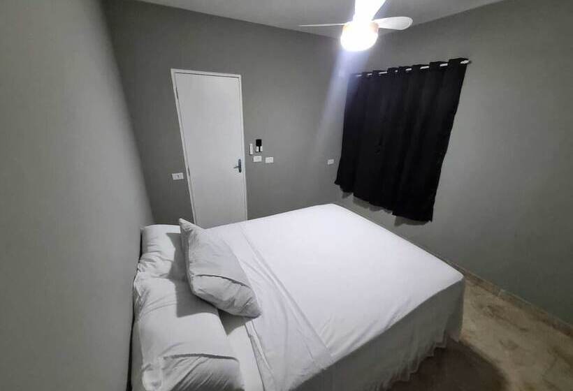 هتل Villa Fátima Hostel Gru