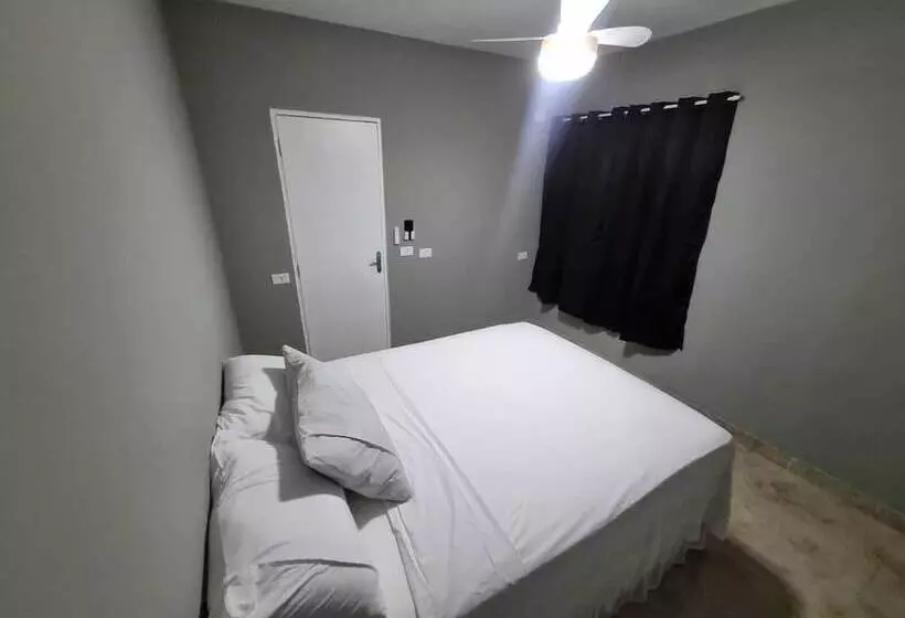 هتل Villa Fátima Hostel Gru