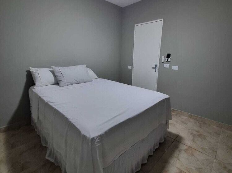 هتل Villa Fátima Hostel Gru