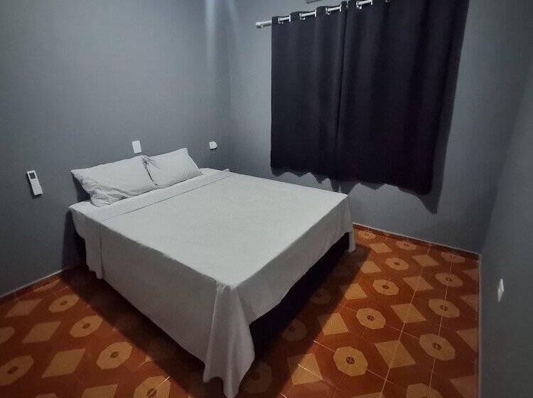 هتل Villa Fátima Hostel Gru