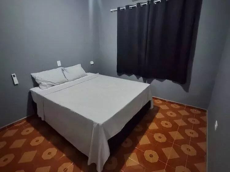 هتل Villa Fátima Hostel Gru