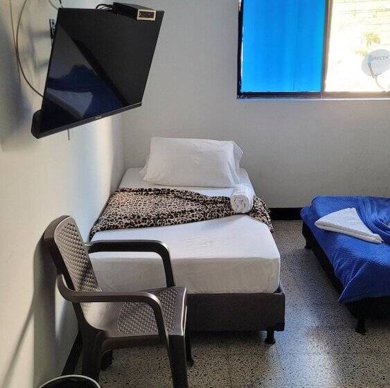 בית מלון כפרי La Avenida