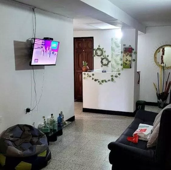 هتل La Avenida