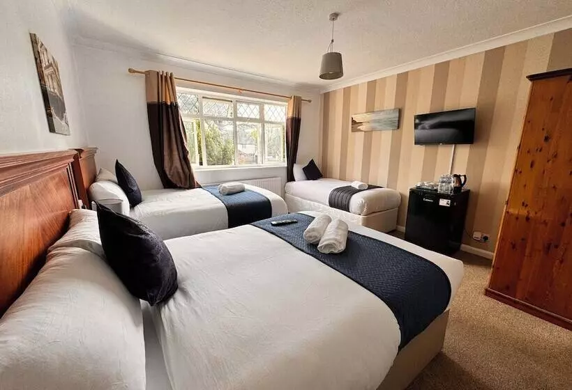 ペンション High Trees Guest House Gatwick