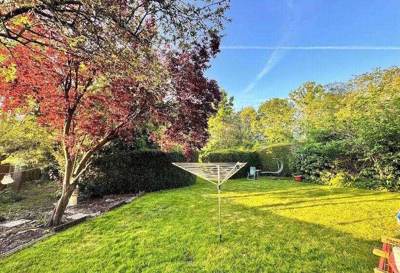 Pensione High Trees Guest House Gatwick