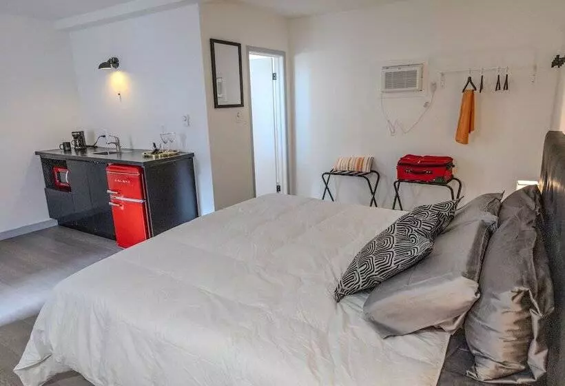 Hotelli Shore Vista Lodge