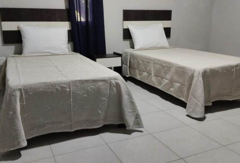 Szálloda Tampico Express Moralillo