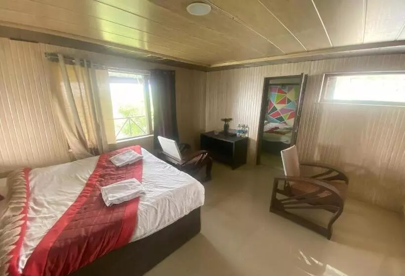 ペンション Himadrii Paradise Home Stay
