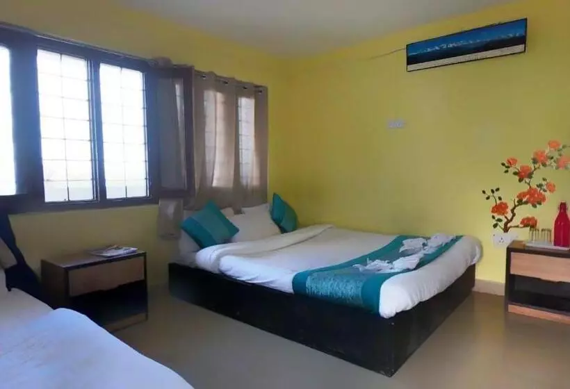 ペンション Himadrii Paradise Home Stay