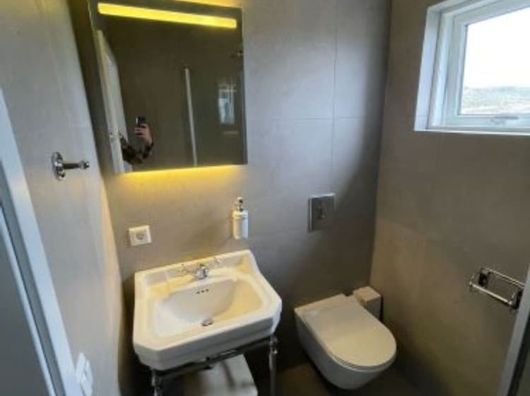 پانسیون Lindarhóll Guesthouse