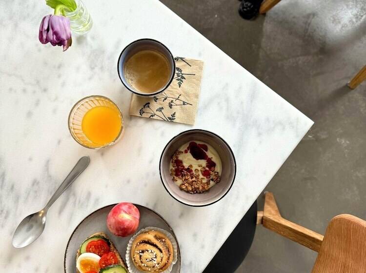 پانسیون Lindarhóll Guesthouse