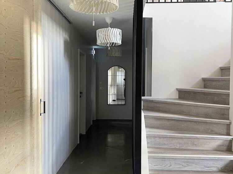 پانسیون Lindarhóll Guesthouse