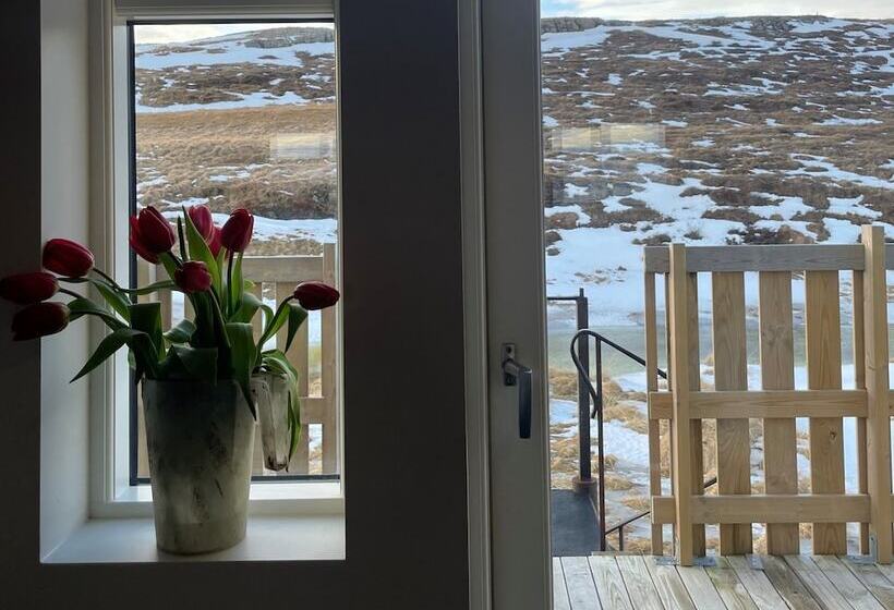 پانسیون Lindarhóll Guesthouse