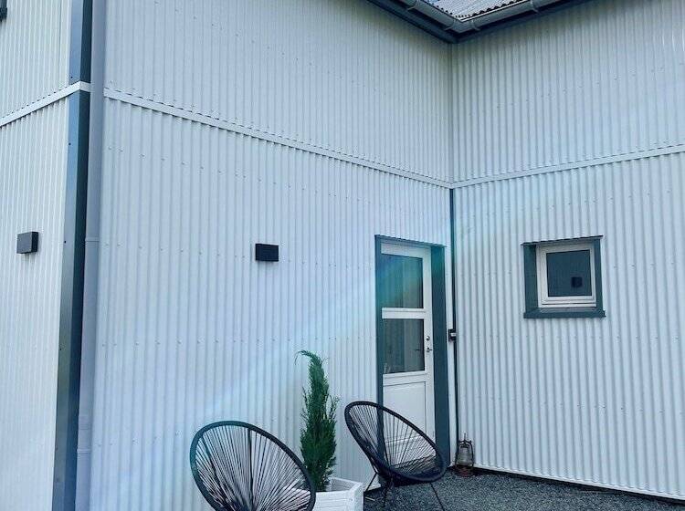 پانسیون Lindarhóll Guesthouse