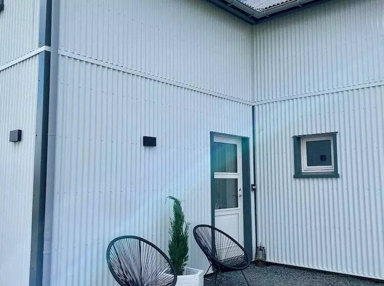پانسیون Lindarhóll Guesthouse