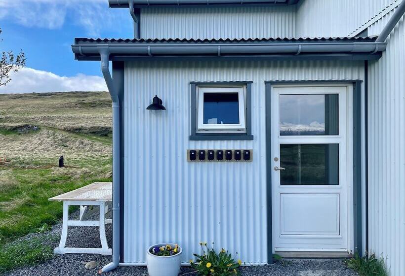 پانسیون Lindarhóll Guesthouse