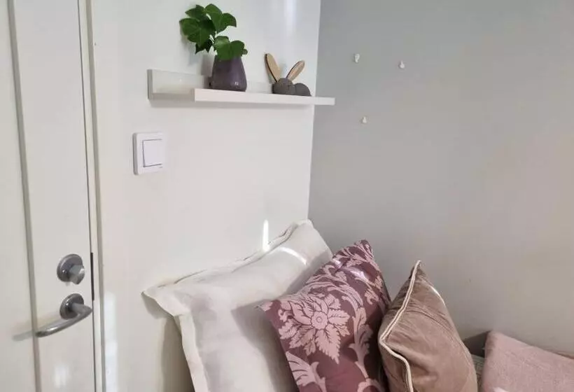 تختخواب و صبحانه Doktor Forselius Gata 16, The Pink Room