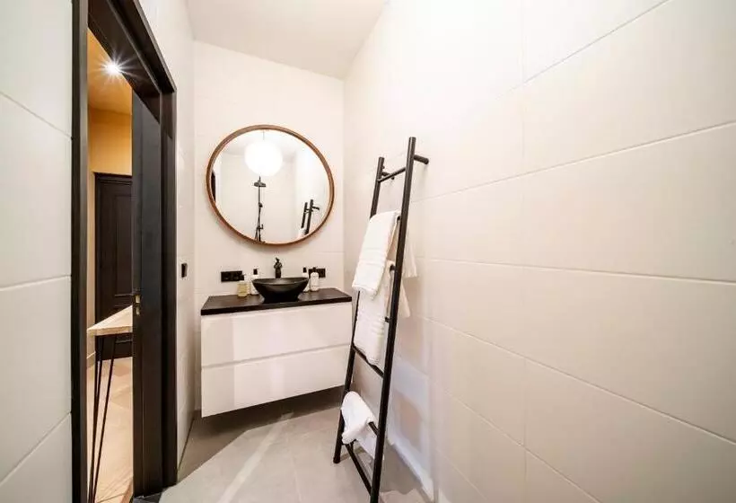 Breda City Apartments