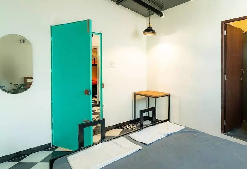 Retkeilymaja Moustache Coimbatore