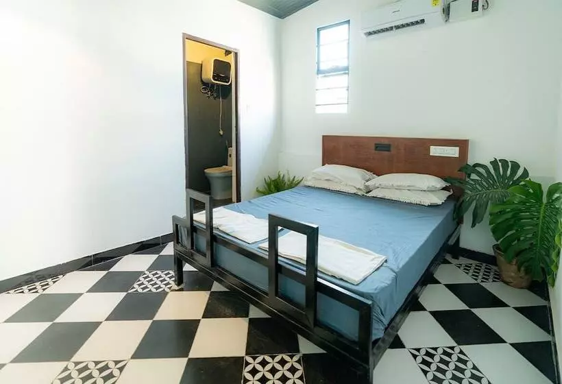 Retkeilymaja Moustache Coimbatore