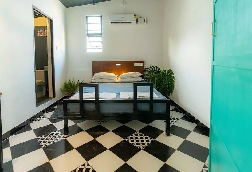 Retkeilymaja Moustache Coimbatore