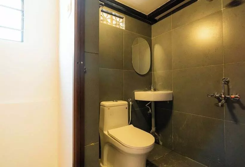 Retkeilymaja Moustache Coimbatore