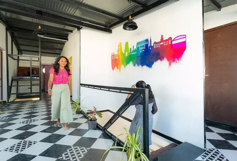 Retkeilymaja Moustache Coimbatore