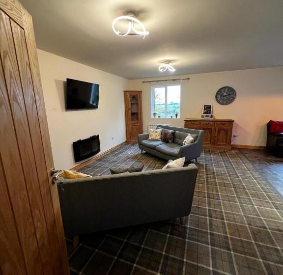 민박 Tewit Castle Adventures