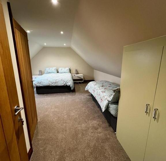 민박 Tewit Castle Adventures