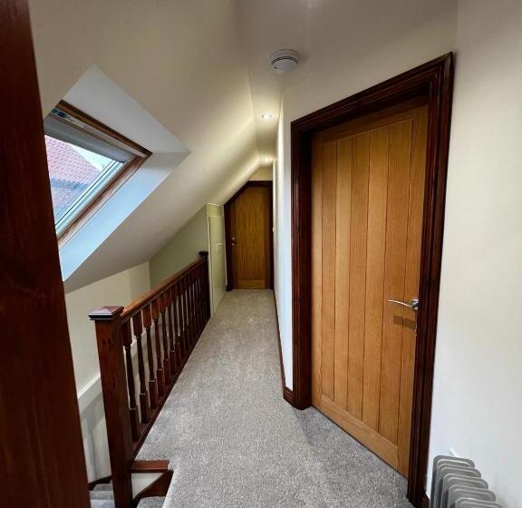 민박 Tewit Castle Adventures