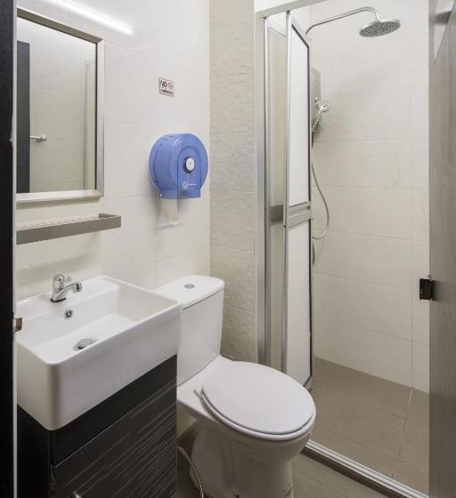 7 Wonders Hostel At Upper Dickson