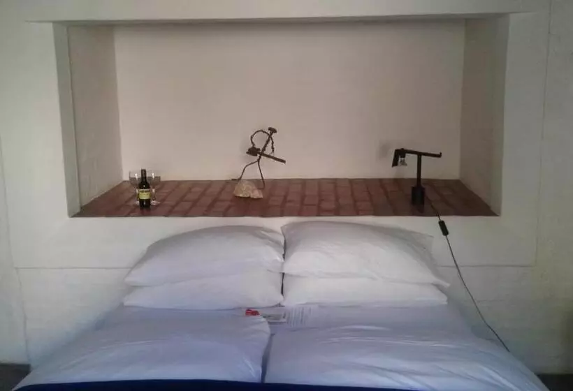 Alternative Space B & B