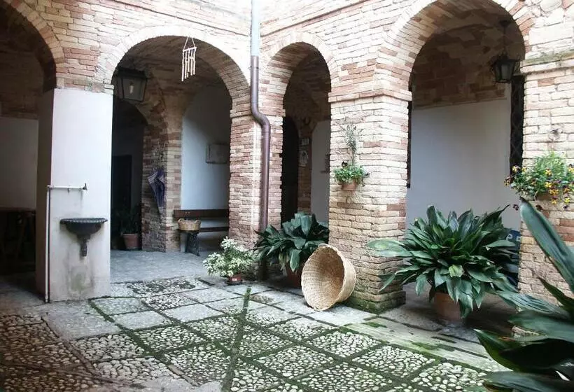B&b Lauretum
