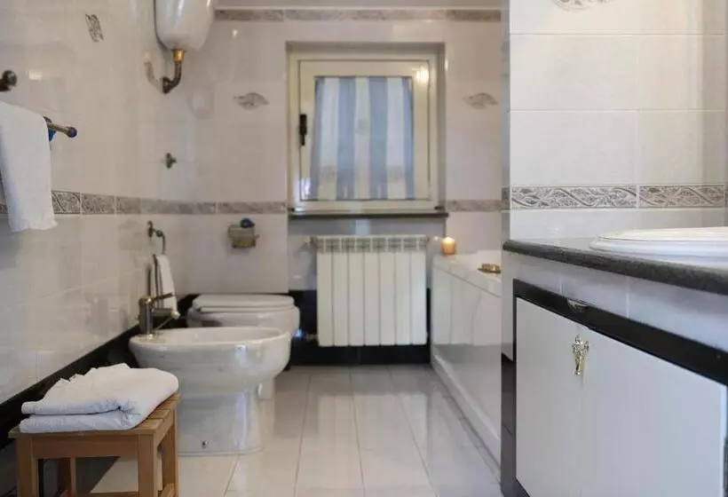 B&b Privileged