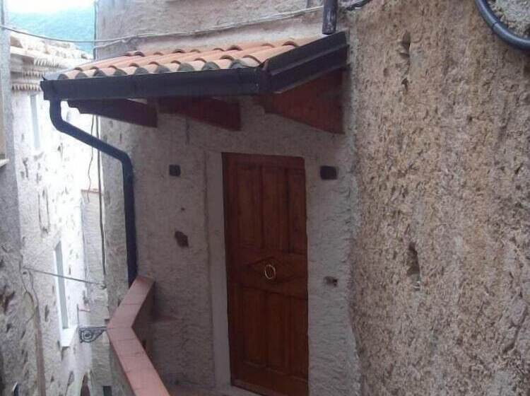 צימר A Taverna Intru U Vicu