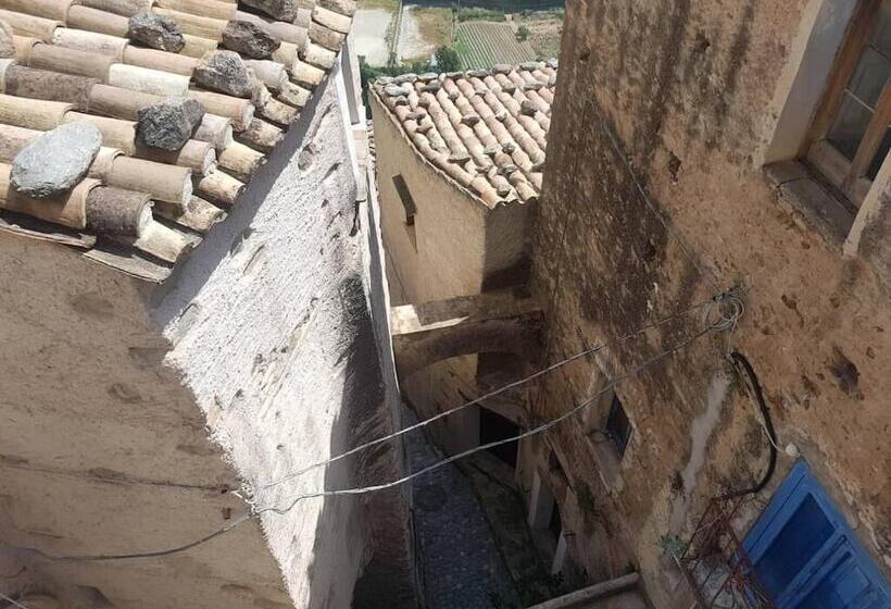 צימר A Taverna Intru U Vicu