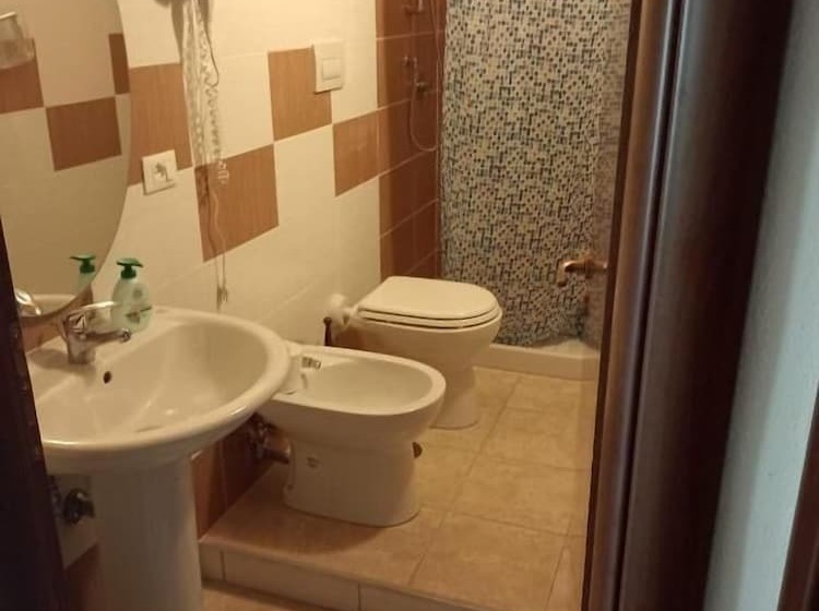 צימר A Taverna Intru U Vicu