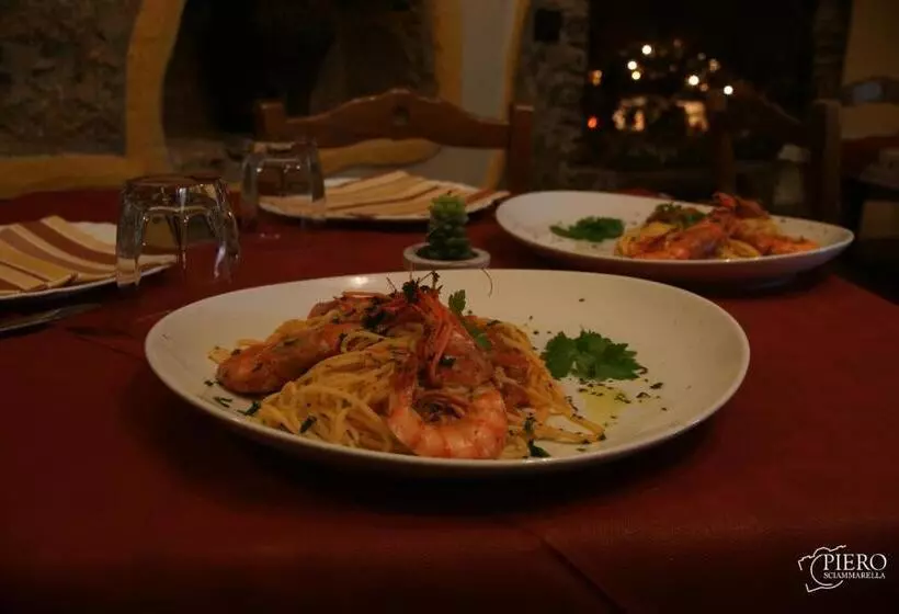 ベッドアンドブレックファースト A Taverna Intru U Vicu