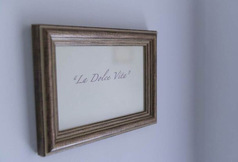 تختخواب و صبحانه La Civetta