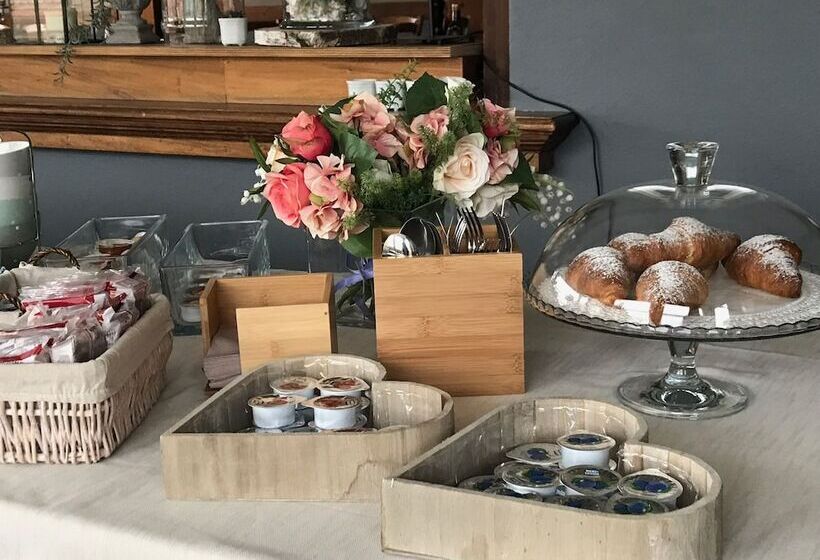 בית מלון כפרי Albergo Della Torre