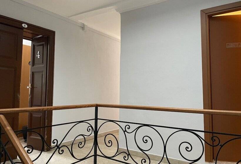 בית מלון כפרי Albergo Della Torre