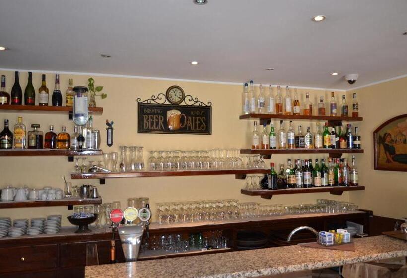 בית מלון כפרי Albergo Della Torre