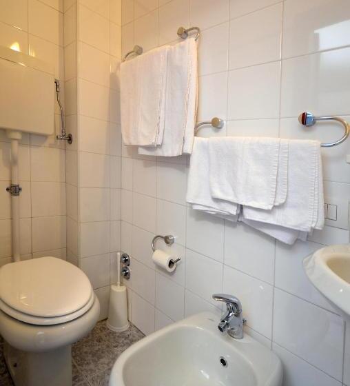 בית מלון כפרי Albergo Della Torre