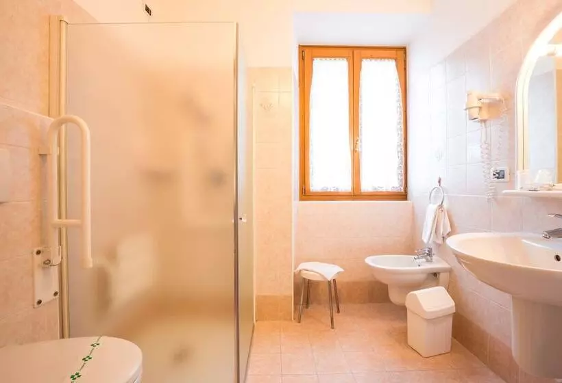 Hotelli Albergo Maggiorina