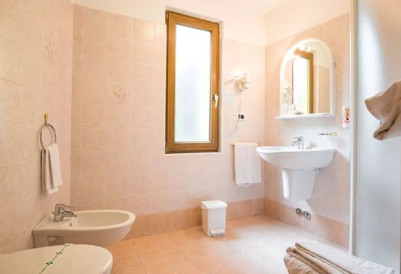 Hotelli Albergo Maggiorina