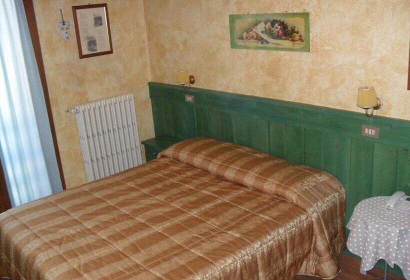 בית מלון כפרי Bristol