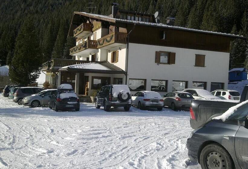 בית מלון כפרי Bucaneve